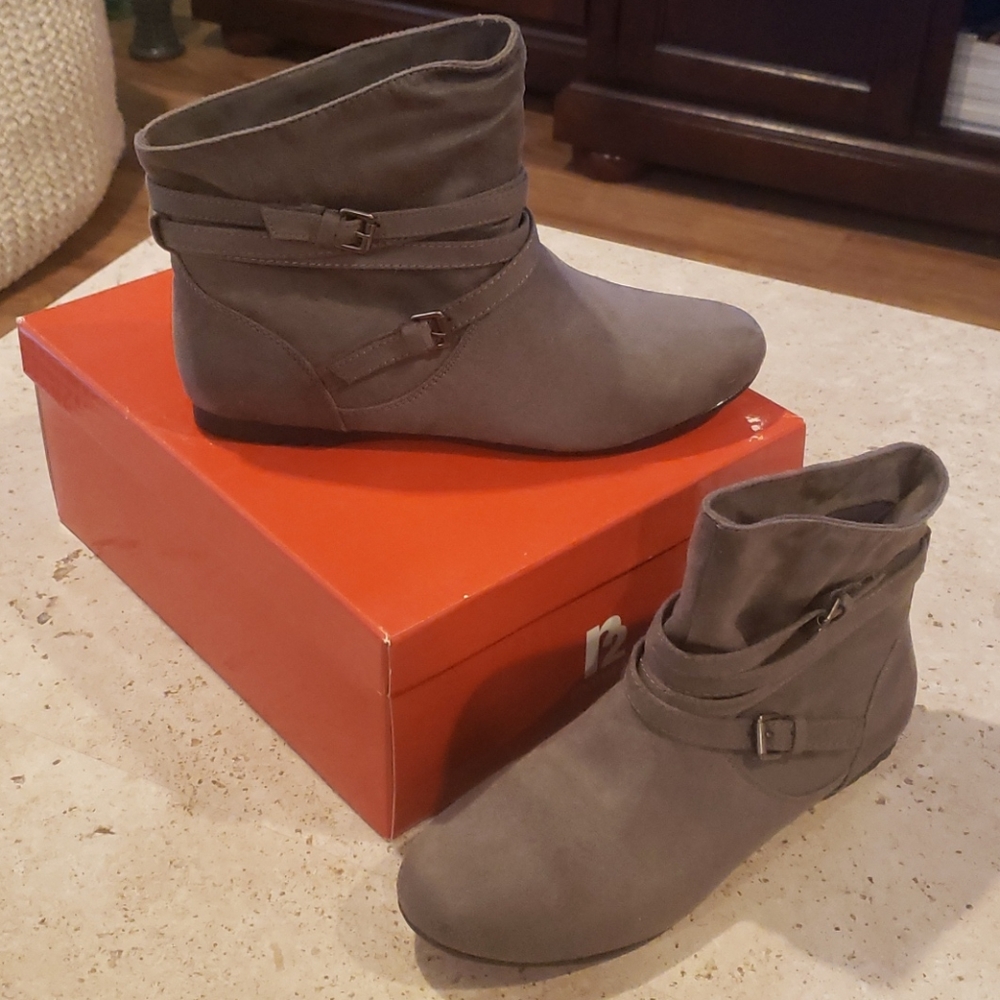 R2 Grey Booties